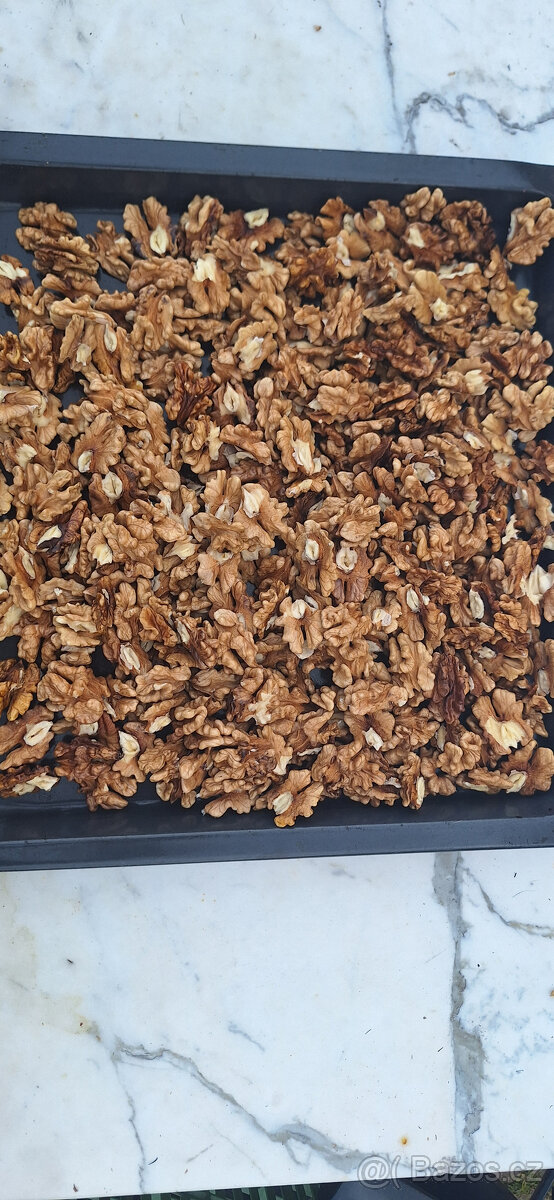 Prodám loupané vlašské ořechy