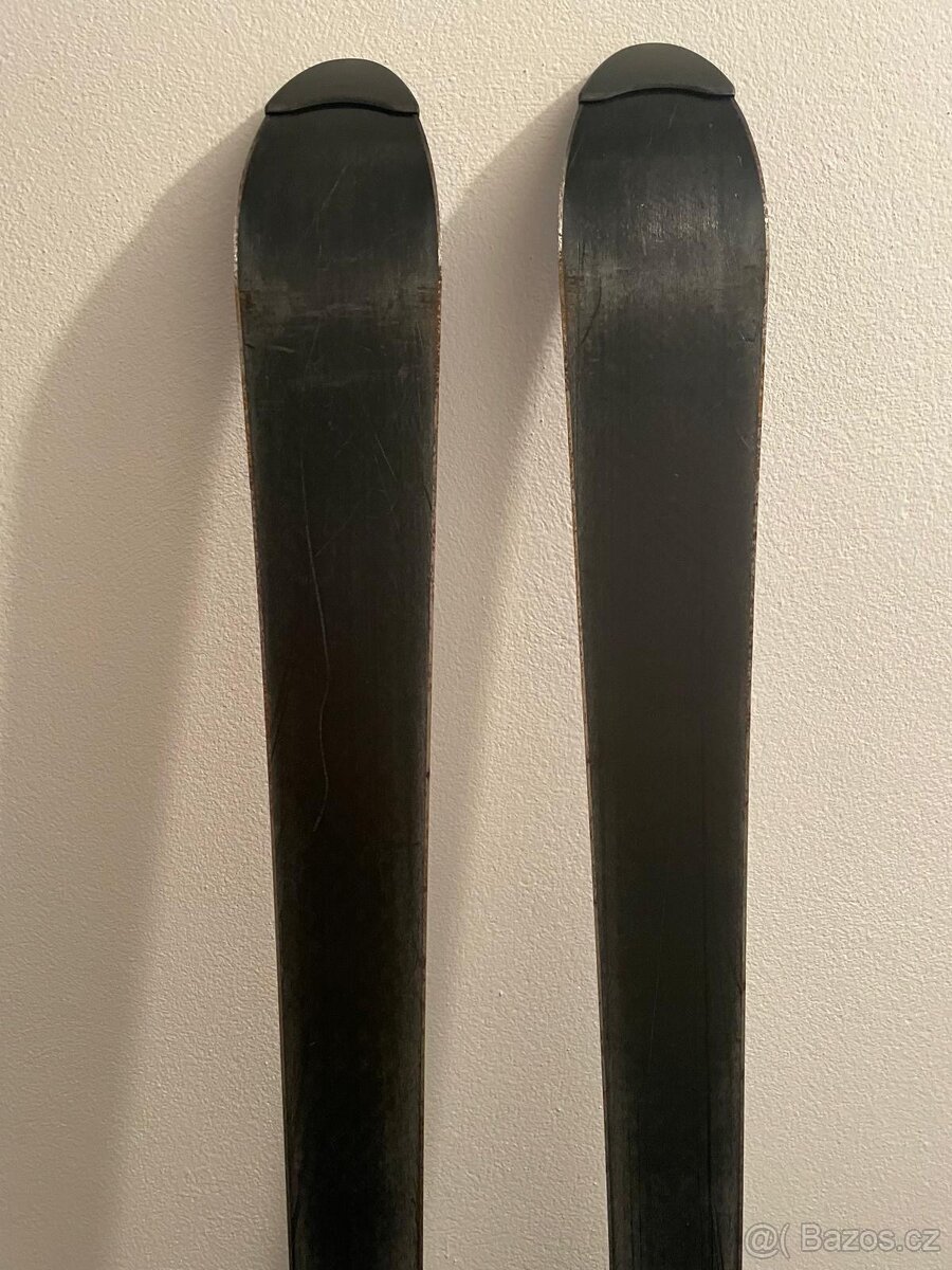Sjezdové lyže délka 176 cm