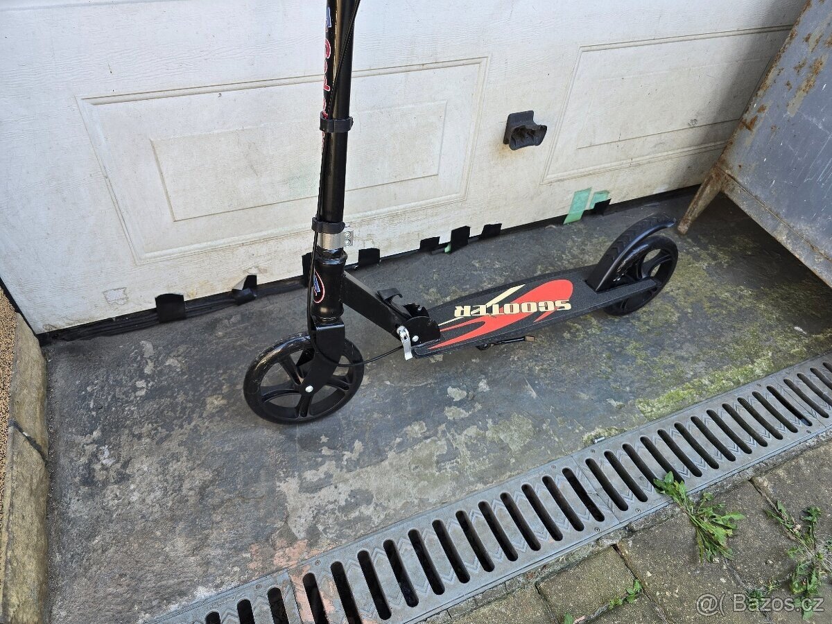 Koloběžka scooter