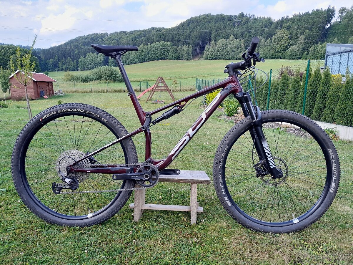 Superior XF 919 RC vel. L, v záruce