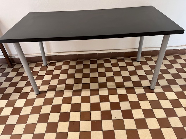 Pracovní stůl