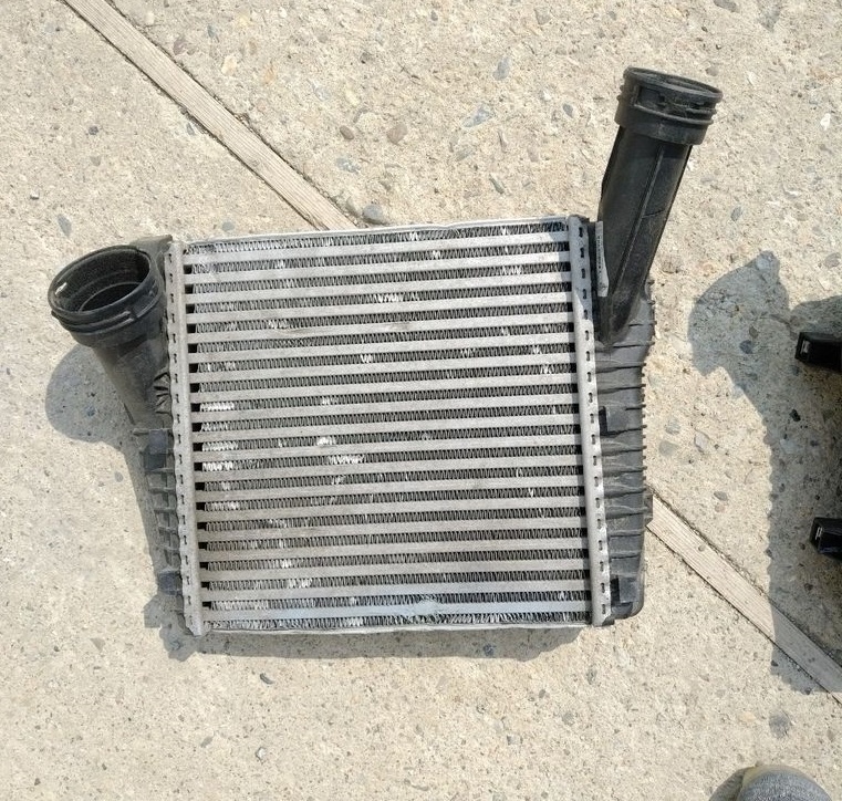 chladic vw touareg pravy intercooler audi q7