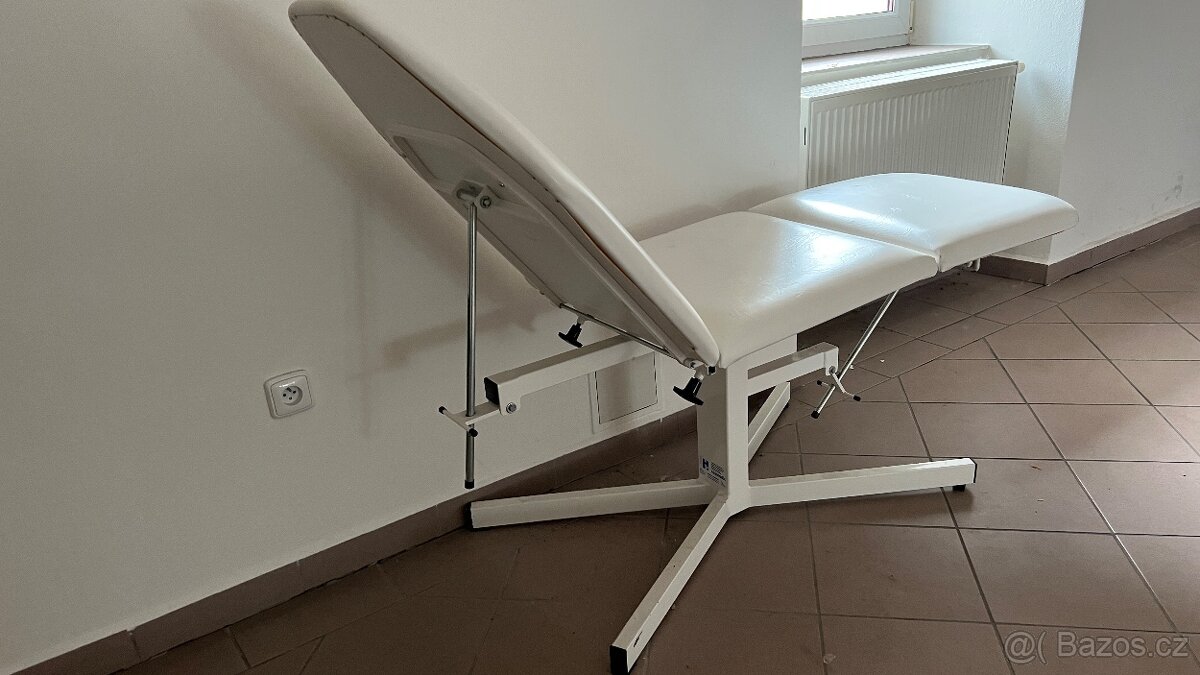 Masážní lehátko