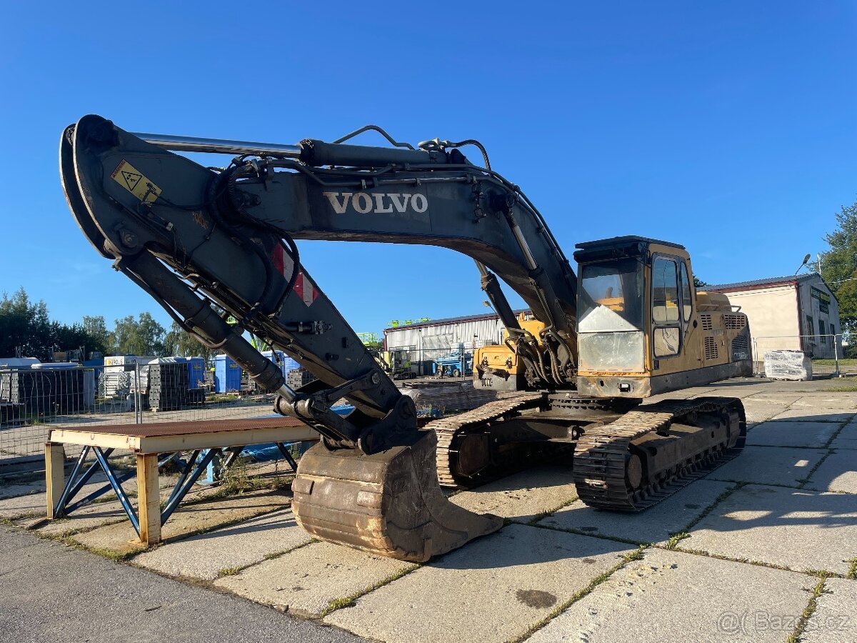 Pásový bagr Volvo EC360BNLC