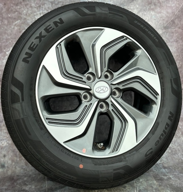 Originální Alu kola Hyundai 205/60/16 TOP letní