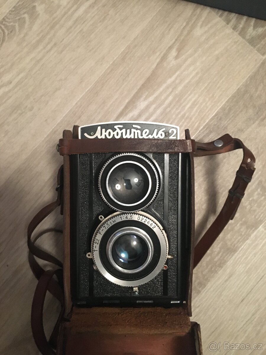 Staré retro fotoaparáty