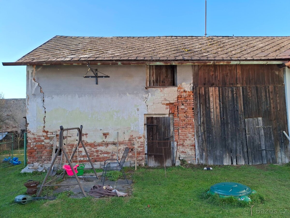 stavební suť ze stodoly