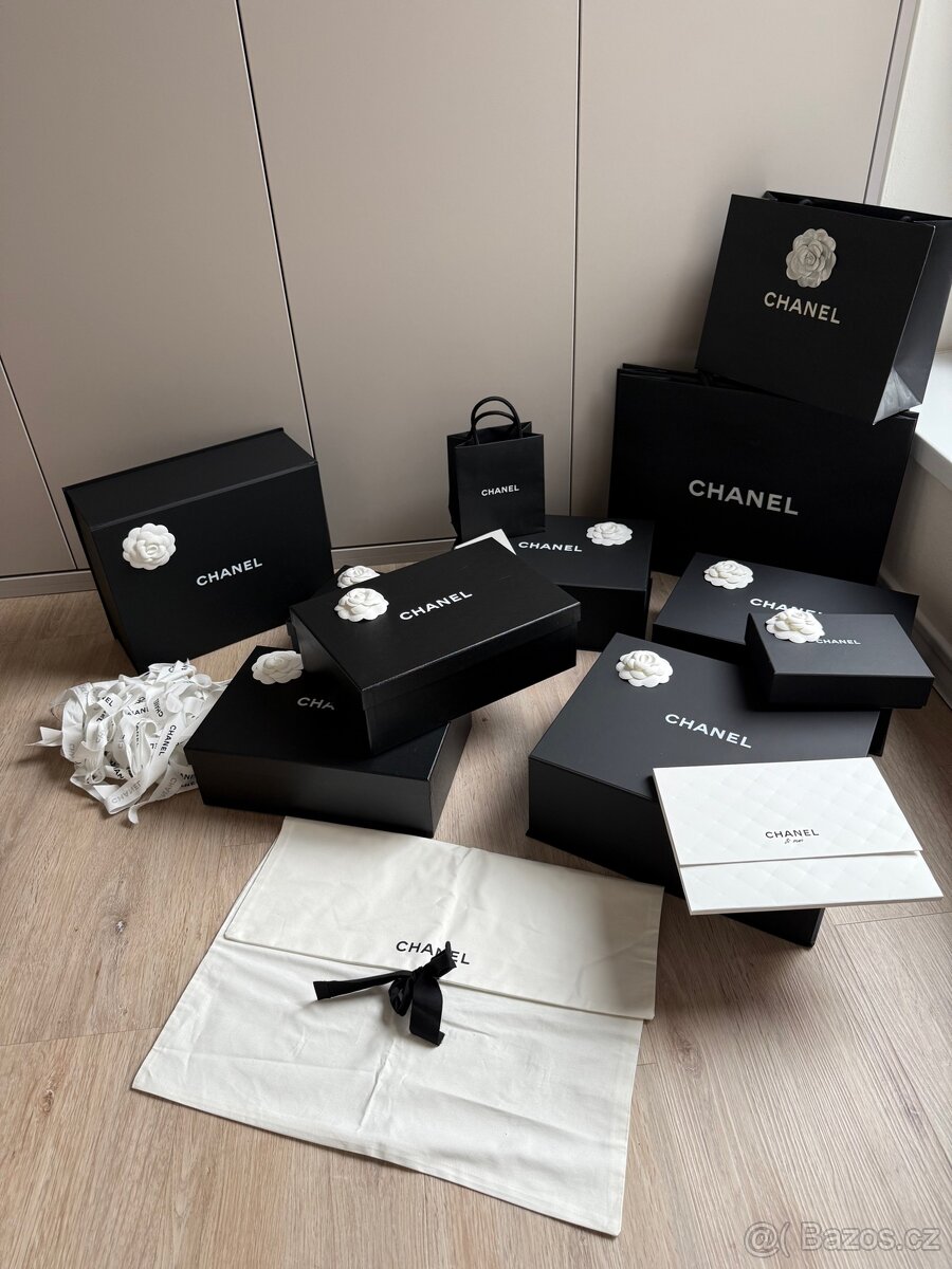 Chanel krabice a tašky
