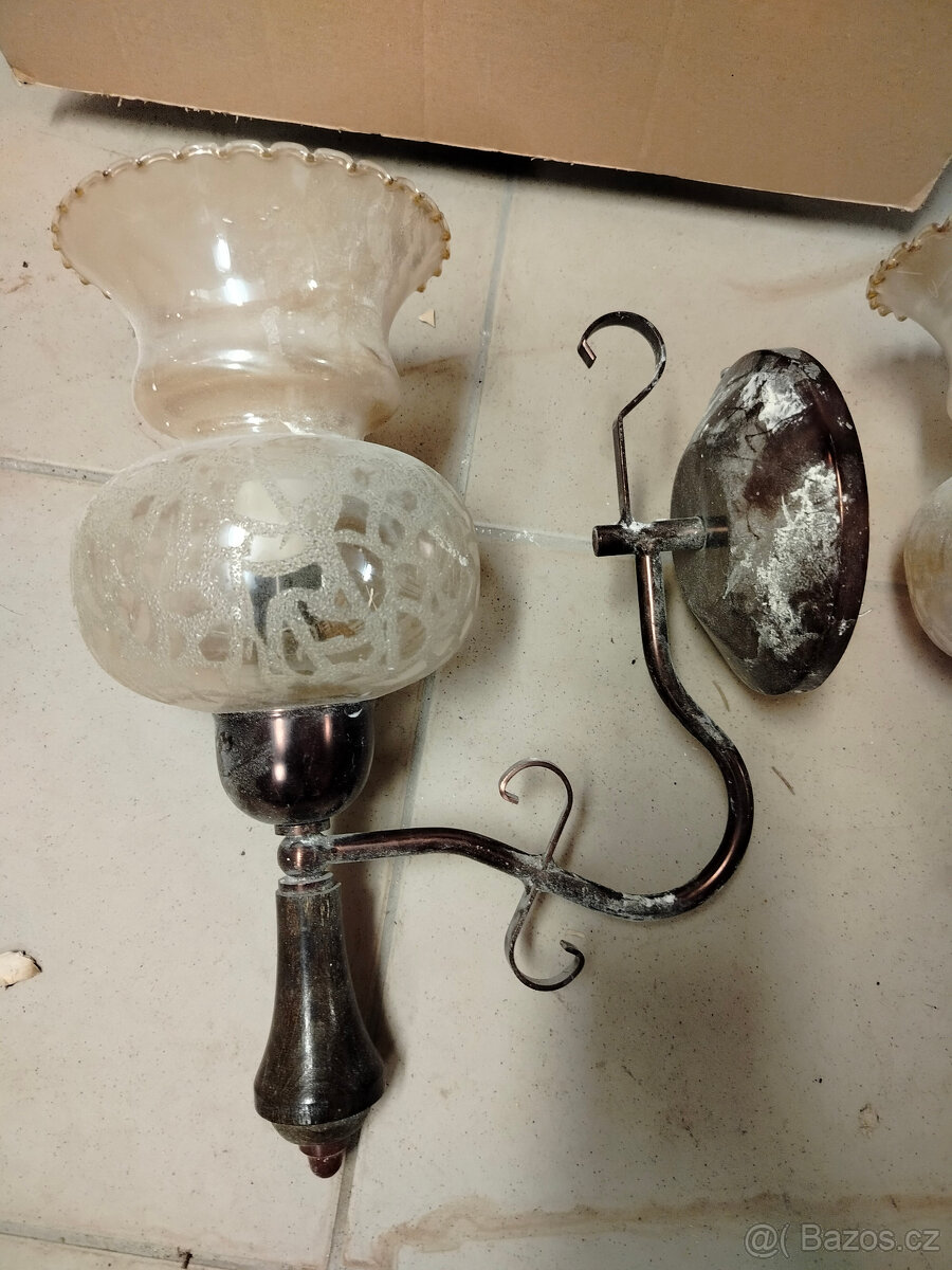 Nástěnné lampy - kov, dřevo a sklo