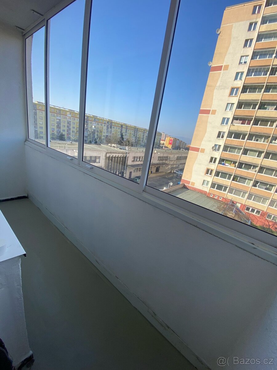 PRONÁJEM 1KK S BALKONEM MOST