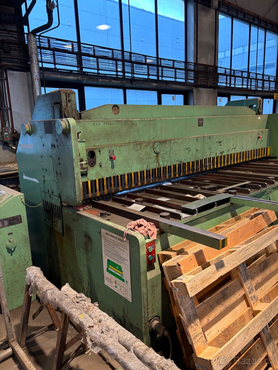 Prodám tabulové nůžky NTE 3150/10A