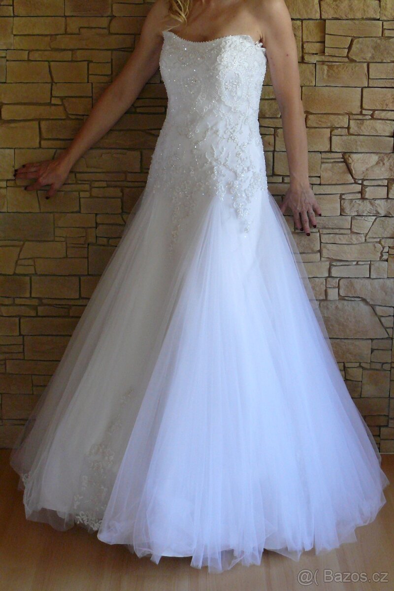 Svatební šaty 251