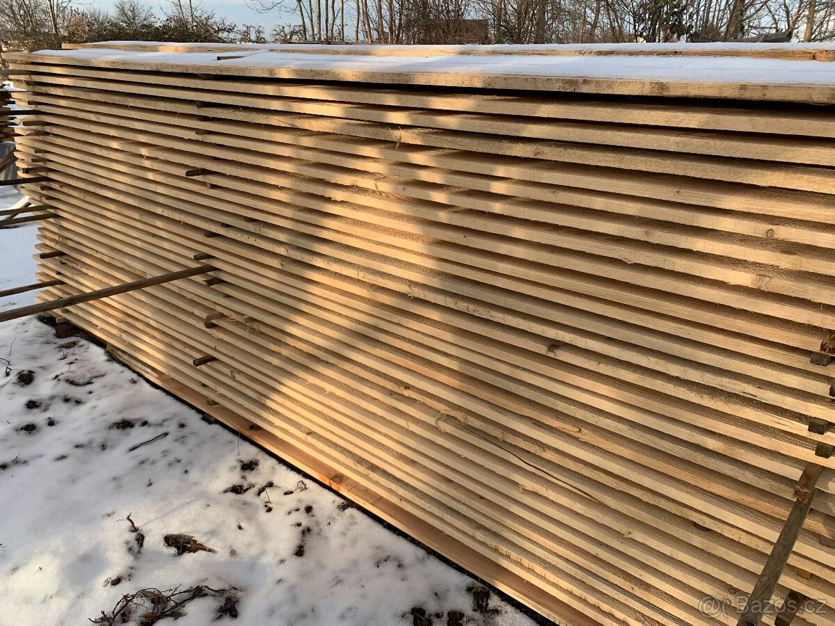 Prodám prkna 2,5 cm, délka 4m. Vzduchosuchá.