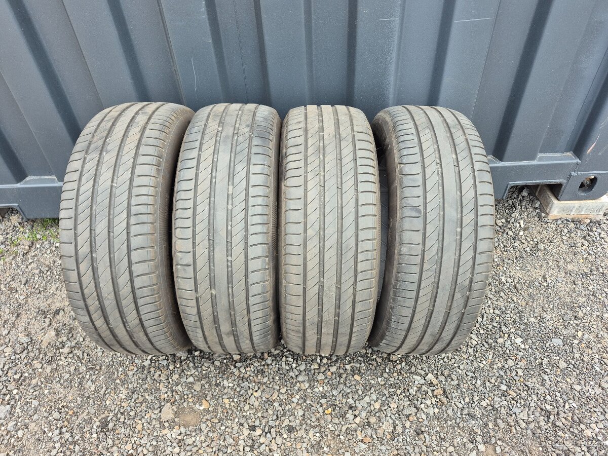 Letní pneu 205/60R16 92V Michelin