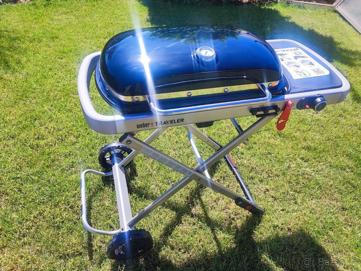 Weber Traveler s příslušenstvím