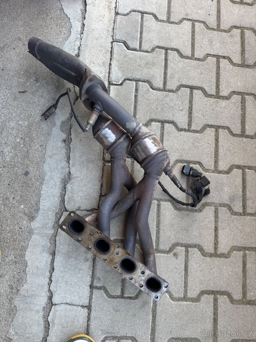 Svody s katalyzátory e46 318i 105kw