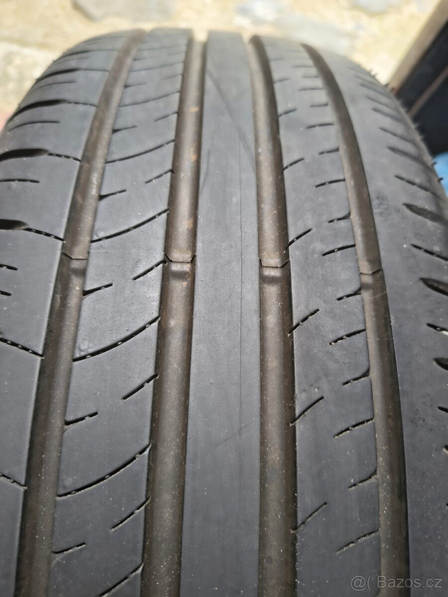 Dunlop Enasave EC300+ 215/60 R17 96H