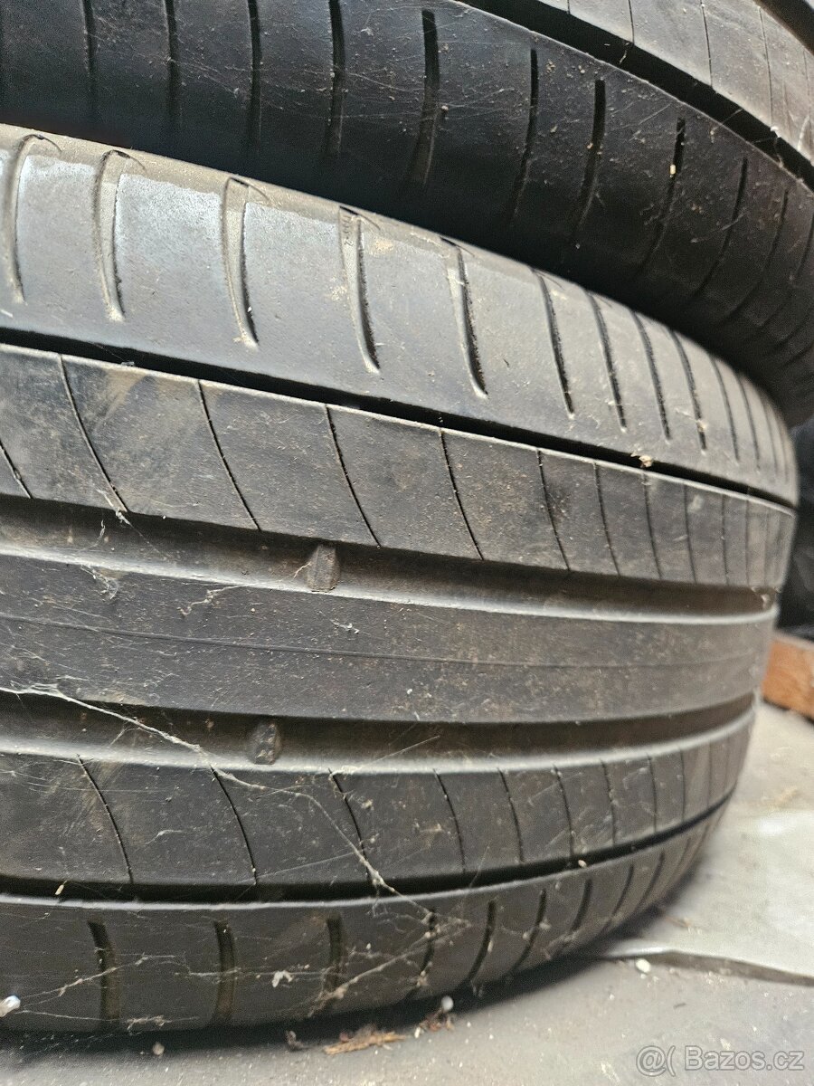 235/50R17 96W Michelin Primacy 3
