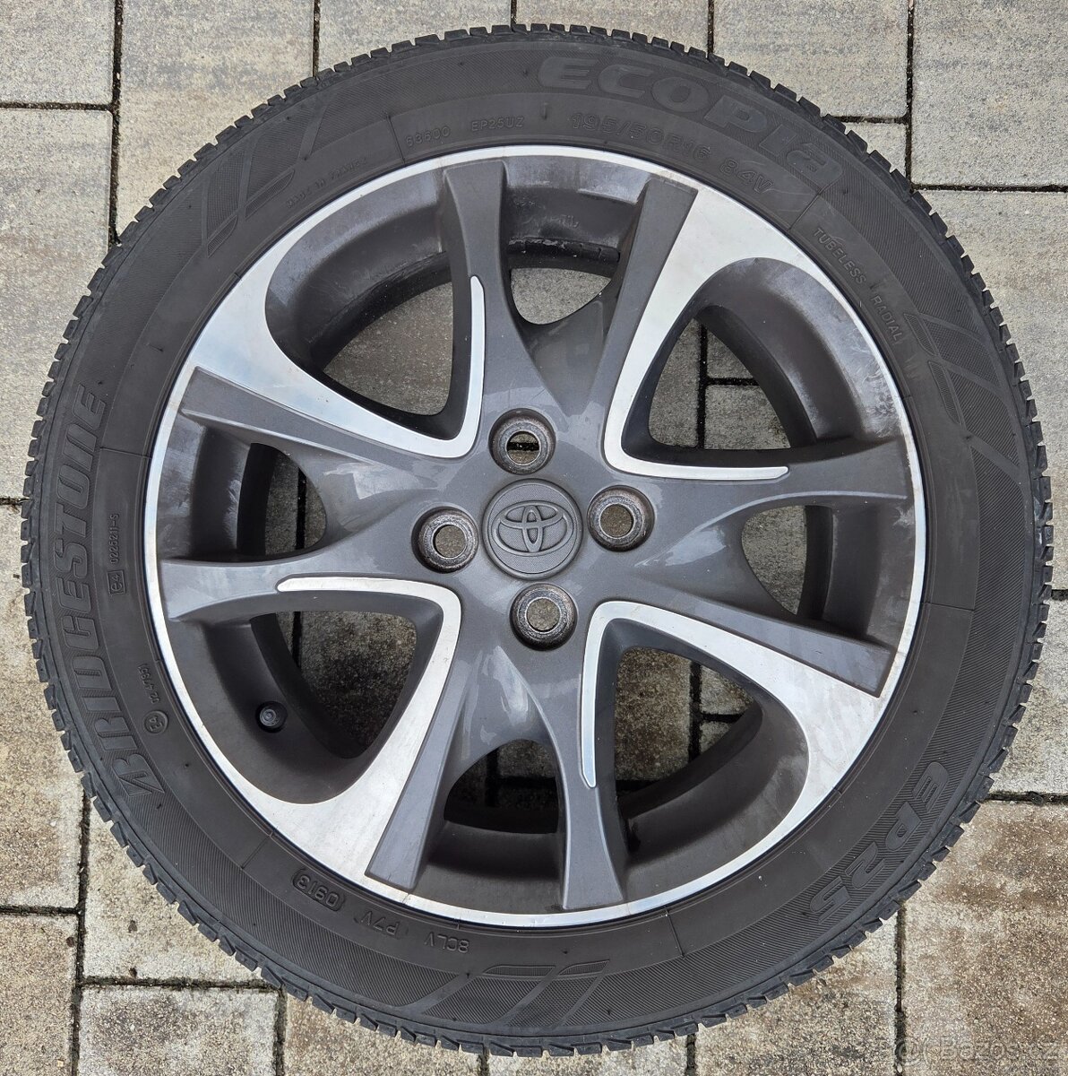 Alu kola Toyota Yaris 16" 4x100 s pneu