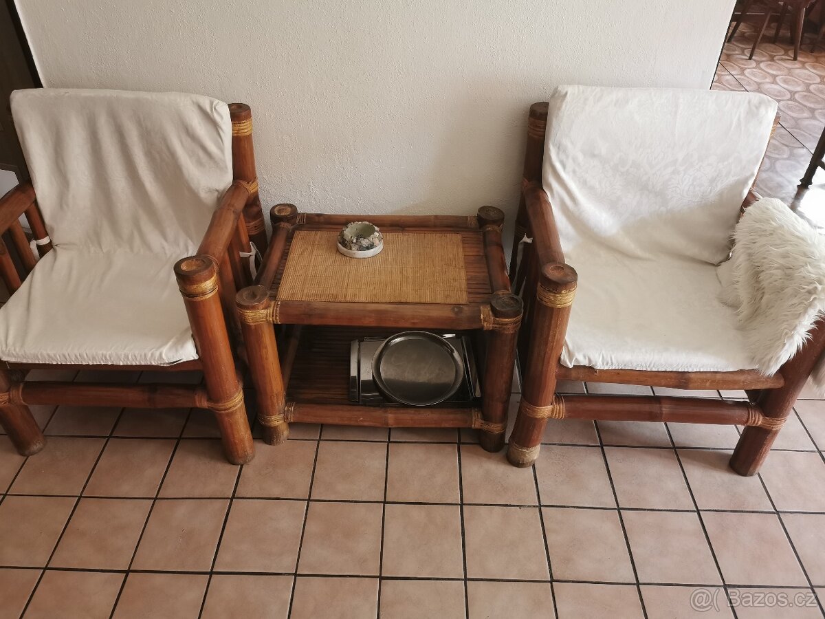 Stylový bambusovy nabytek