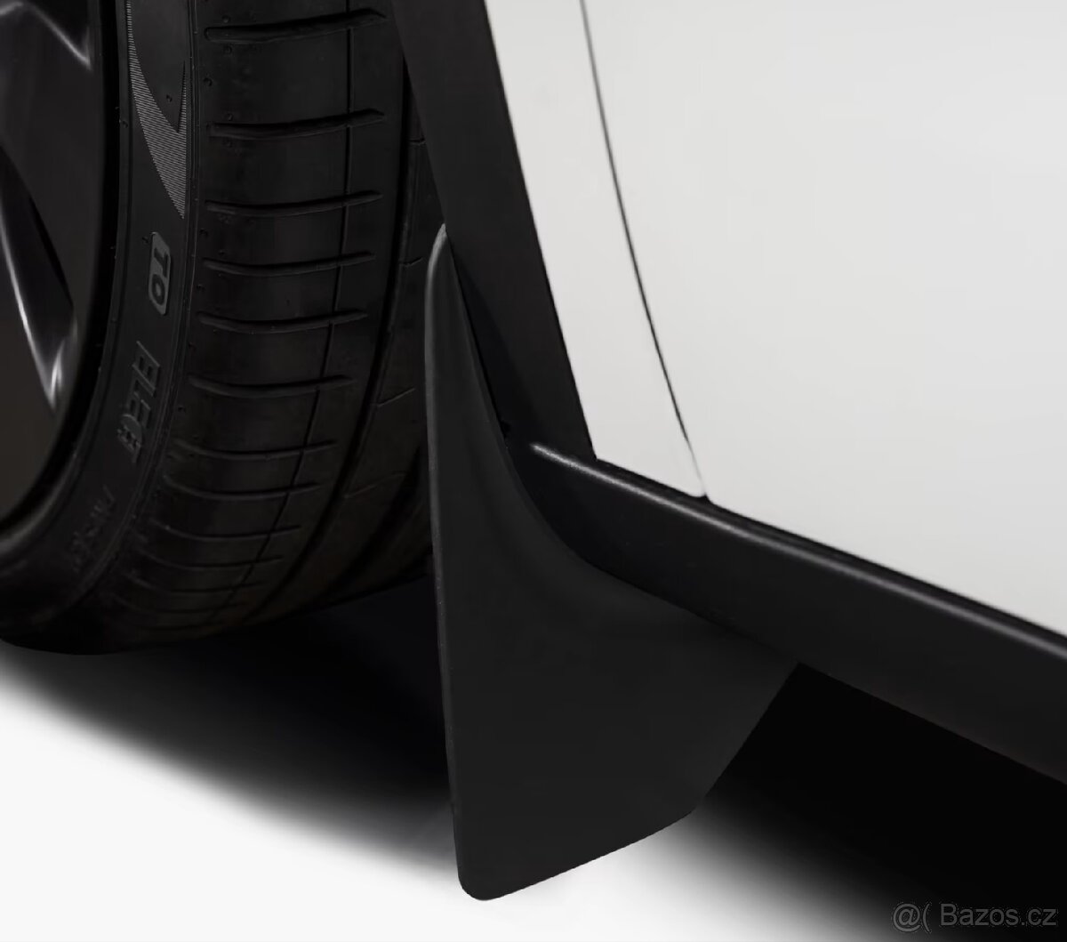 Lapače nečistot = zástěrky pro Tesla model Y