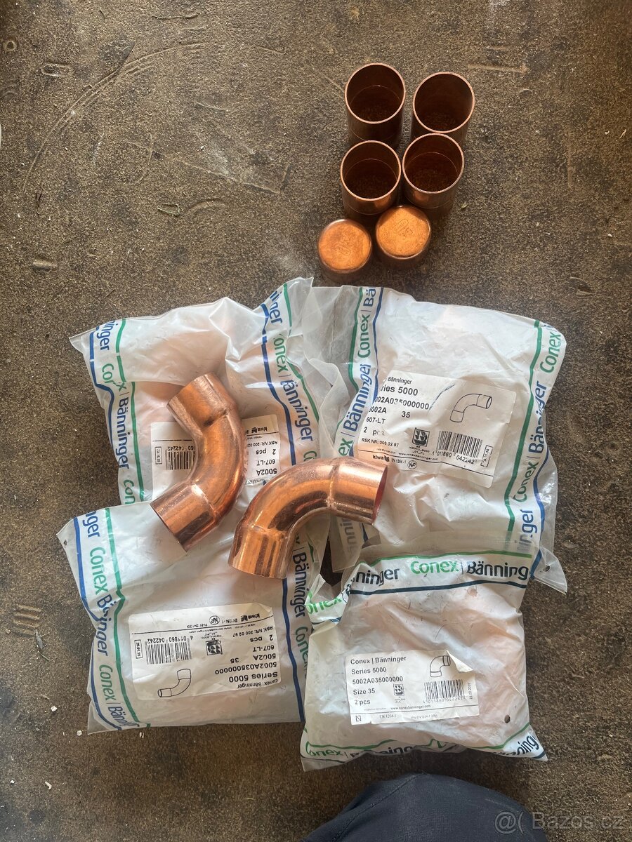 CU pajeci kolena, natrubky a vicka topenarska