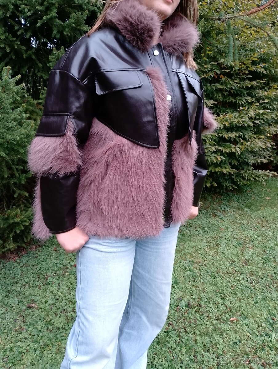 Zimní bunda s kožíškem vel.42 (XL)