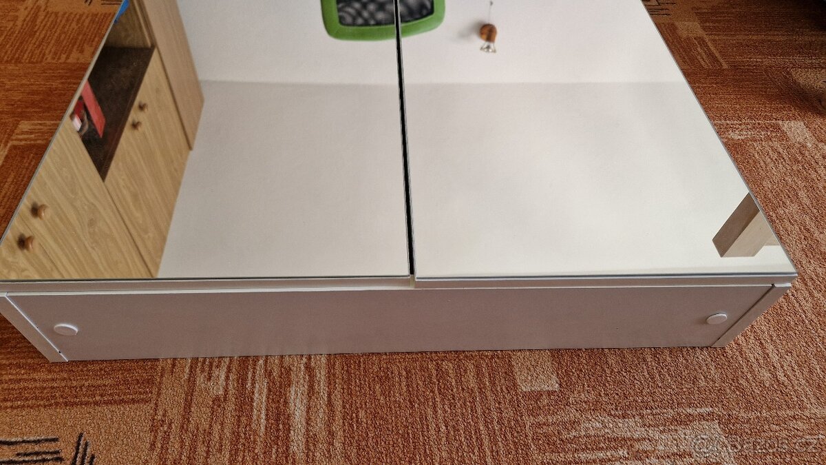 Koupelnová skříňka s LED osvětlením