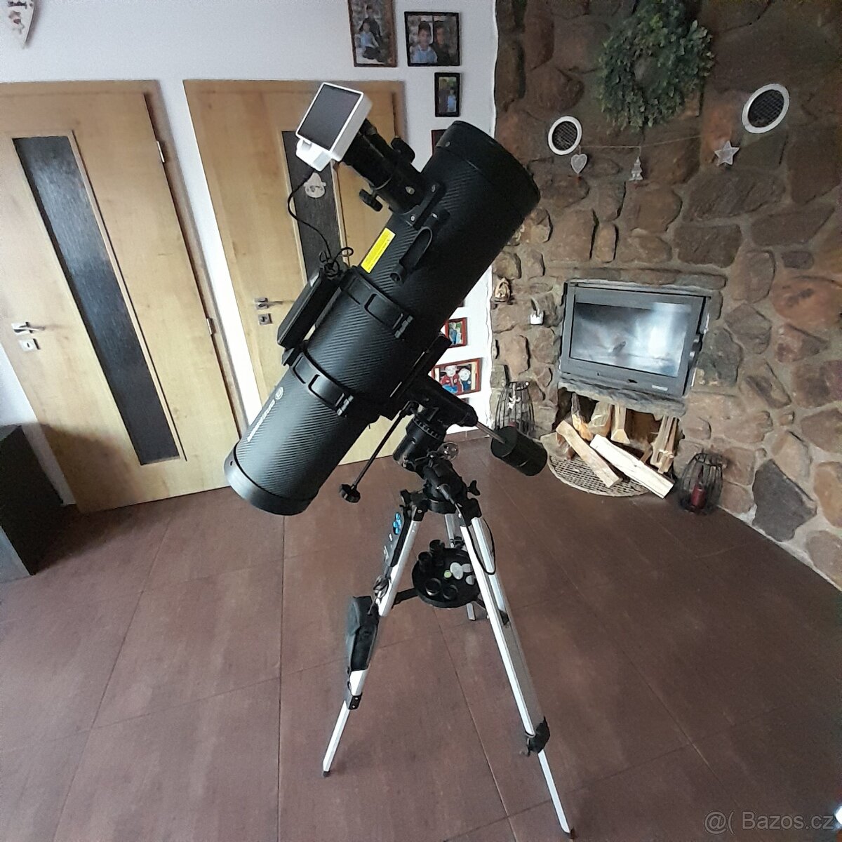 Dalekohled Bresser Pollux 150×750 carbon