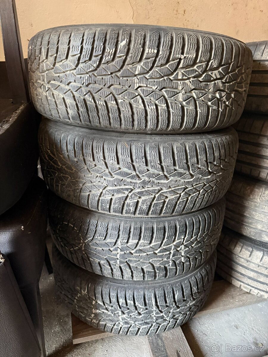 zimní kola – Nokian R16 (včetně disků)