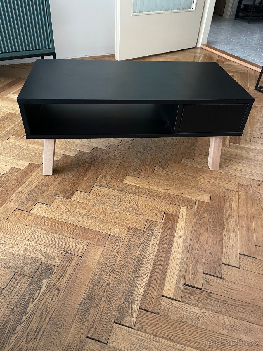 Konferenční stolek černý