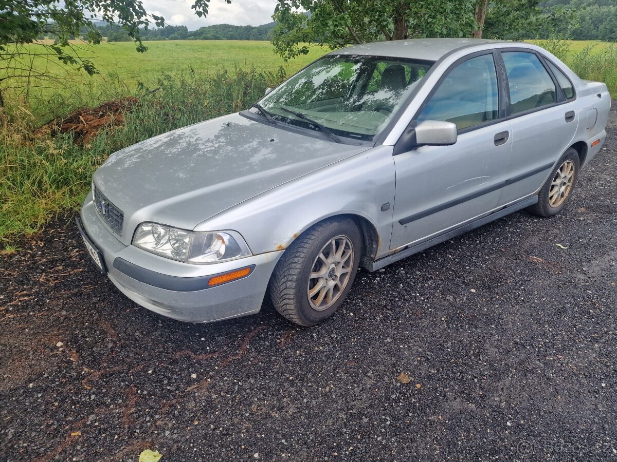 Volvo S40