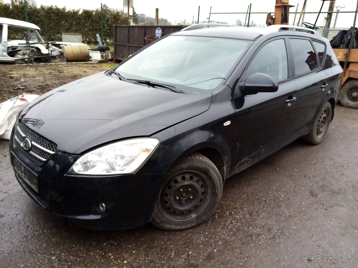 Kia Ceed kombi 2,0crdi 103kW r.v.2008