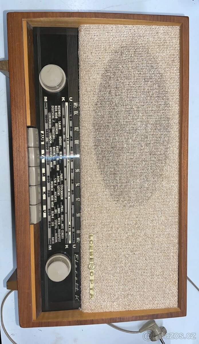 Elektronkové rádio Loewe