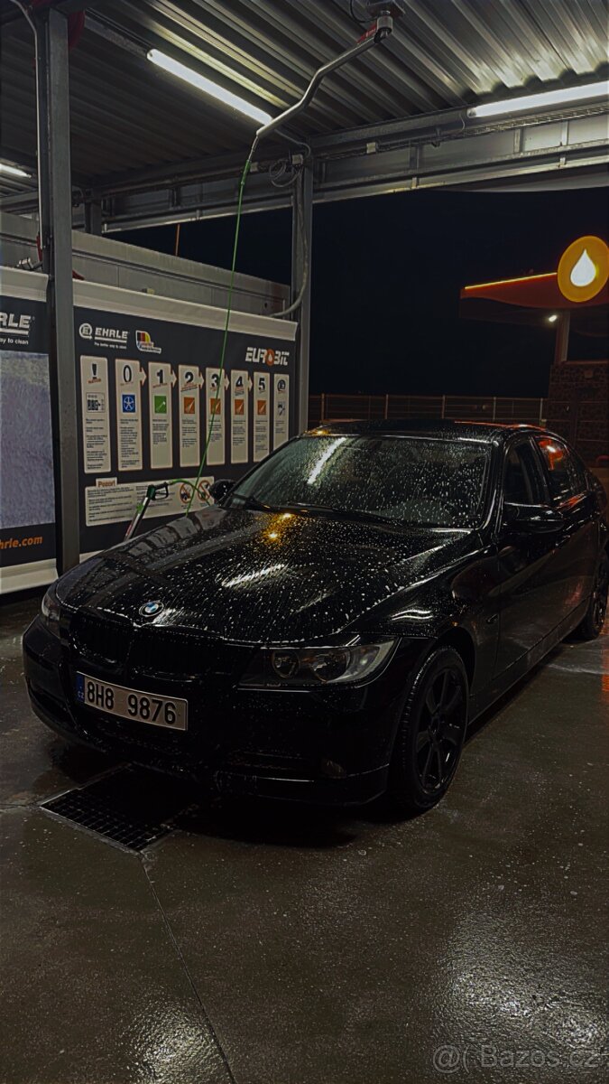 BMW E90 318i (297000) N46B18