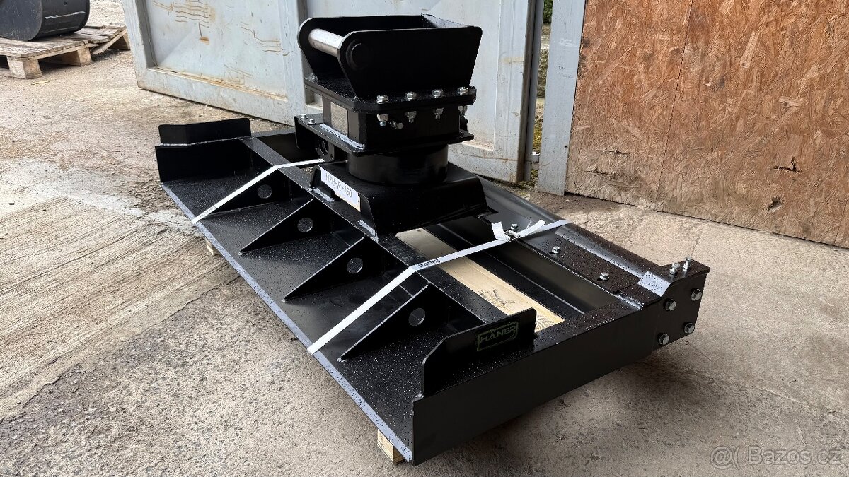 Rovnací rám s rotátorem na bagr