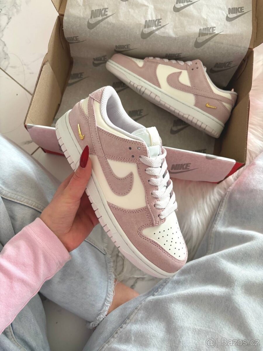 Nike SB Dunk Low Sail Pearl Pink