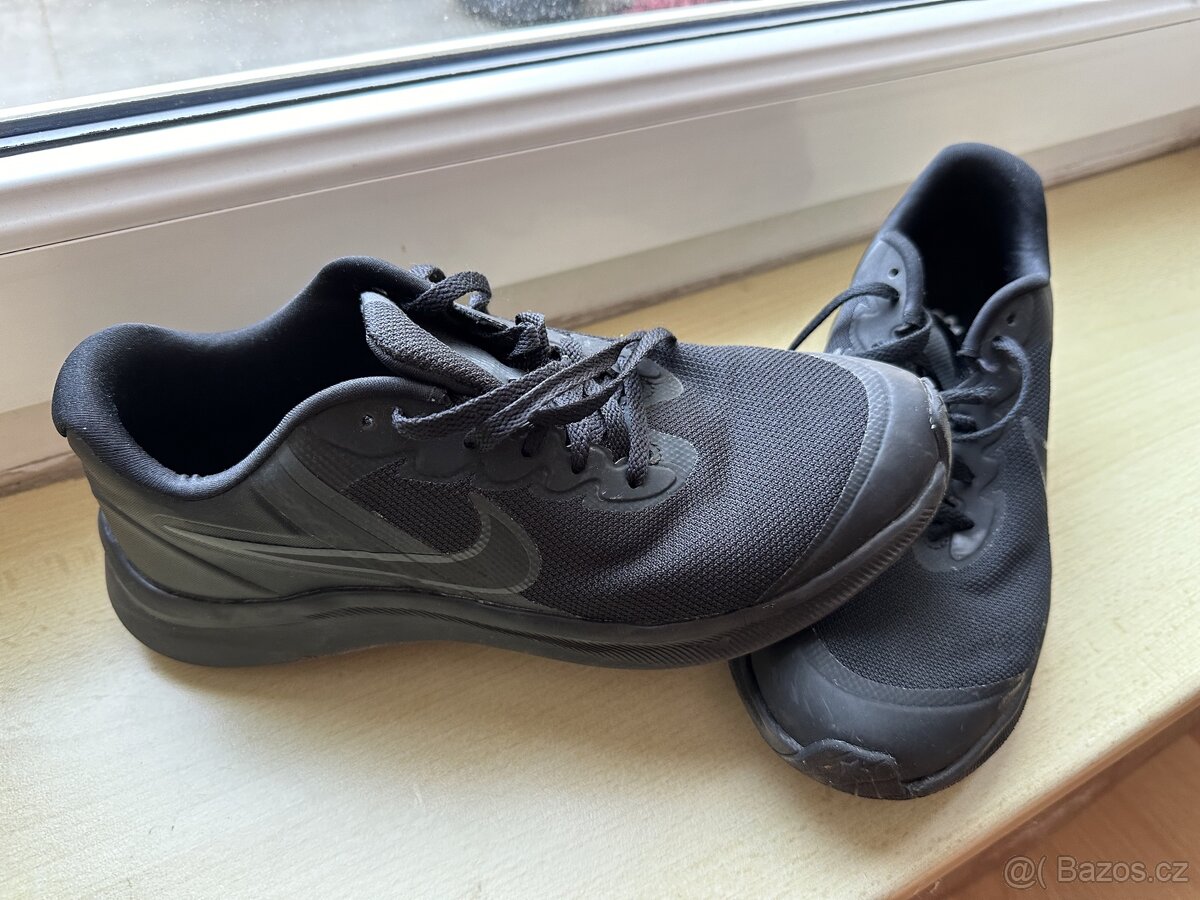 Nike damska bezecka bota eu38, uk5. výrobeno ekologicky