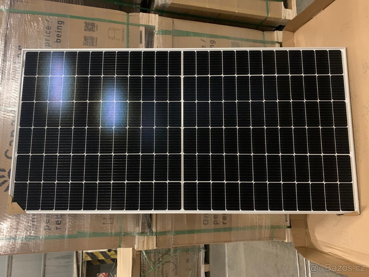 Pro karavan / obytko solární panel Trina 450Wp TSM-DE17M(II)