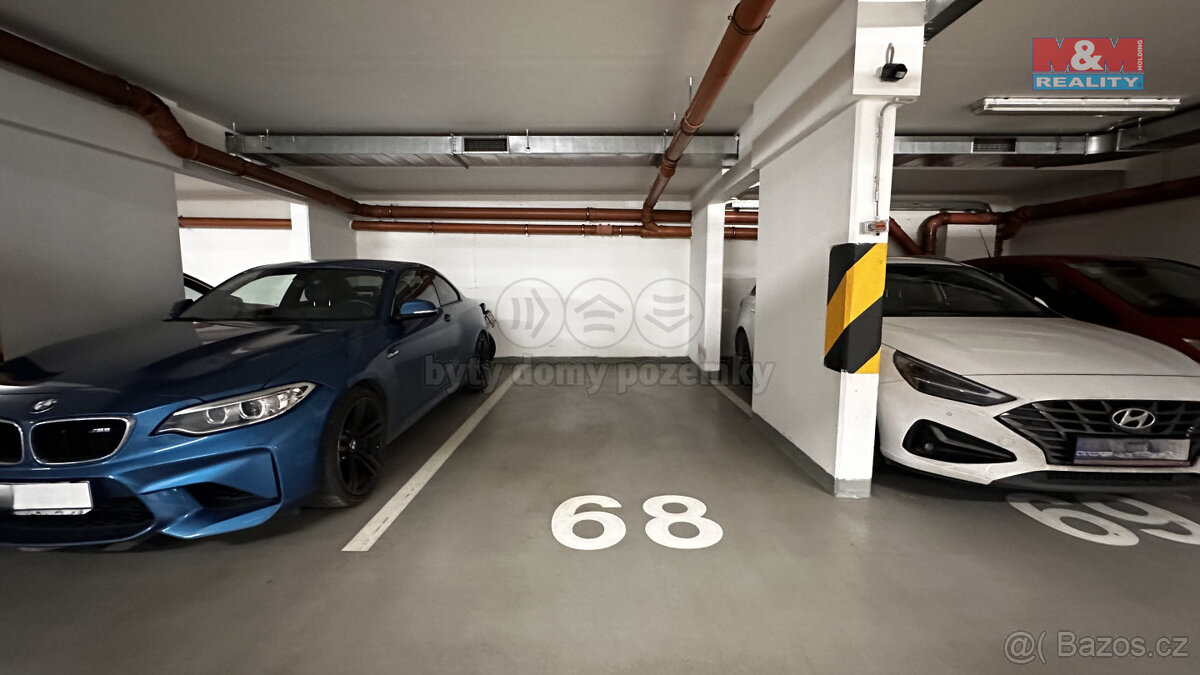 Prodej garážového stání 68, 18 m², Praha, ul. Názovská