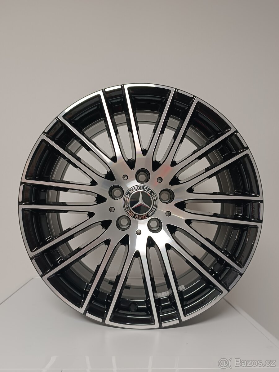 Mercedes R18