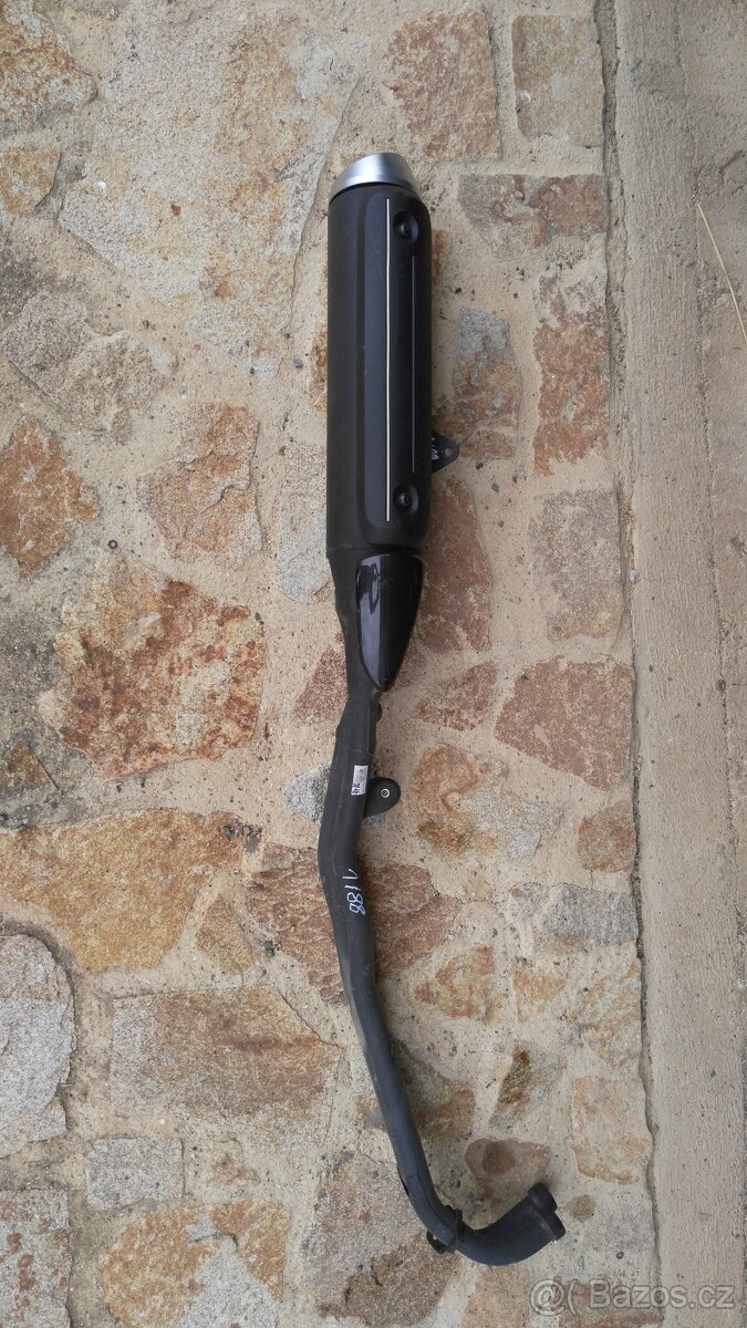 Suzuki Burgman 650 , výfuk