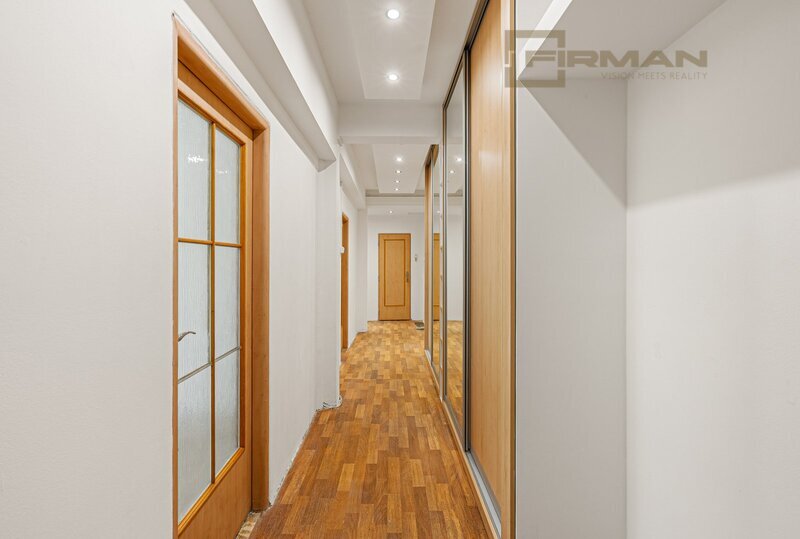 Byt 2+1, 69 m², družstevní – Strašnice, velkorysý prostor s