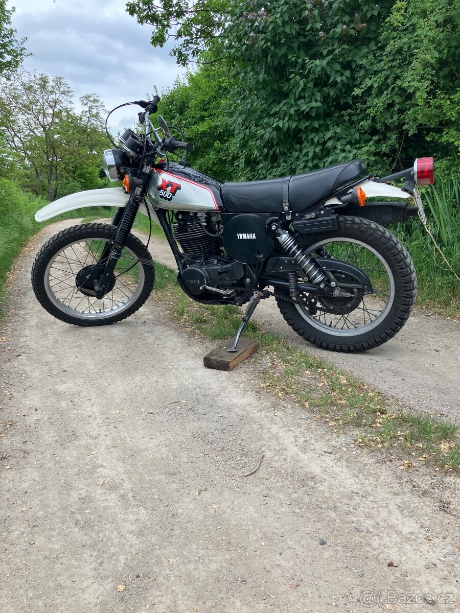 Motocykl Yamaha XT500