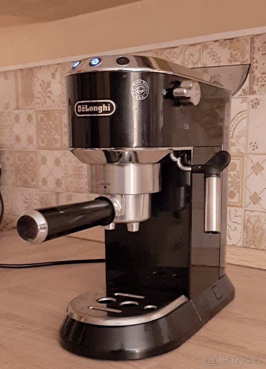 Kávovar Delonghi