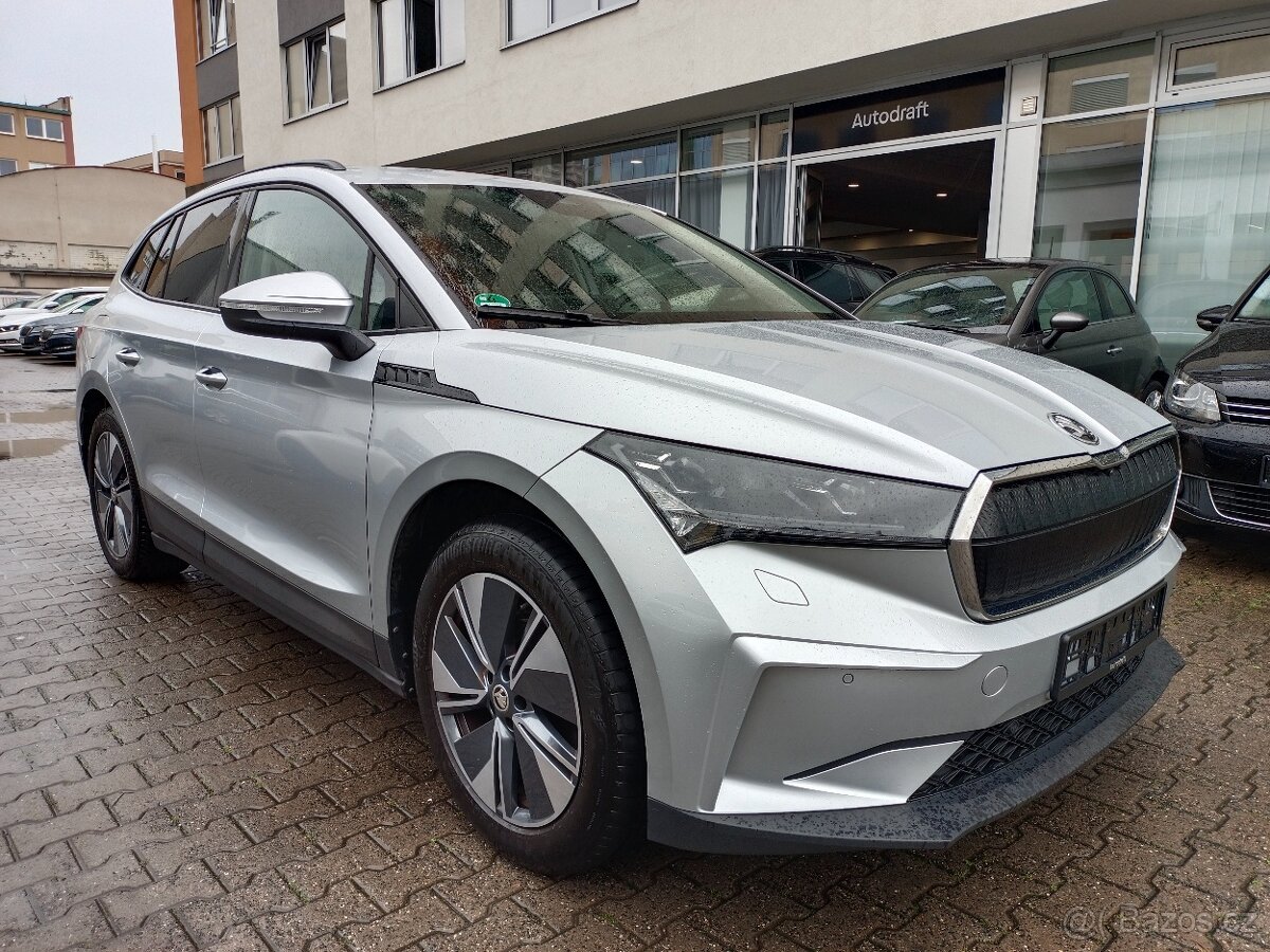 Škoda Enyaq iV Electric 132kW 118tkm Virtual Webasto ACC Qi