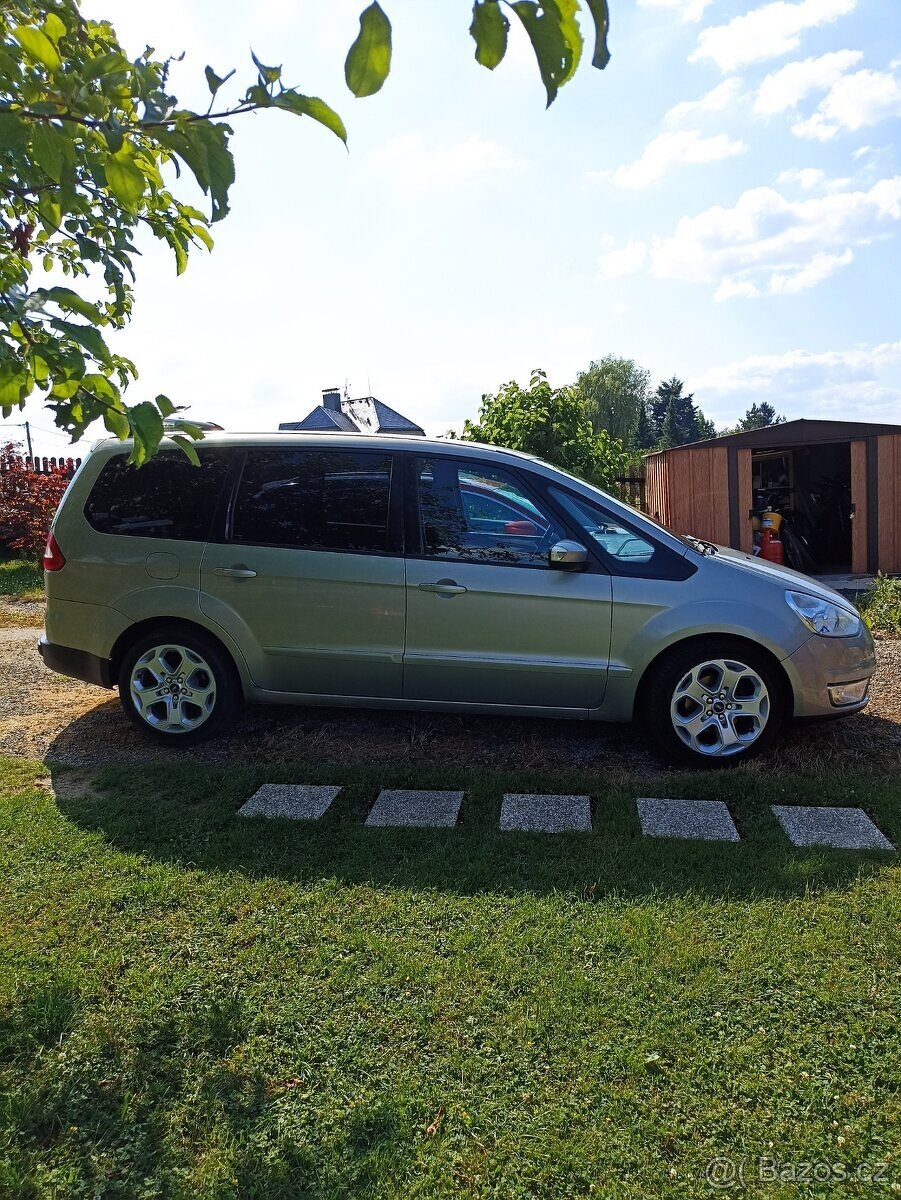 Ford galaxy 2,0 TDCi 103kw, automat, 7 míst