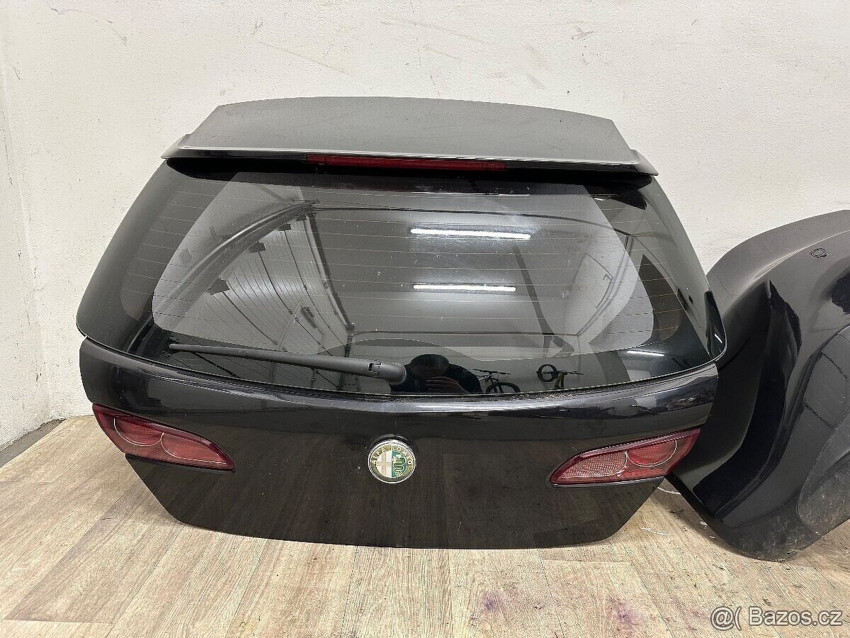 Alfa Romeo 159 sw kombi víko kufru