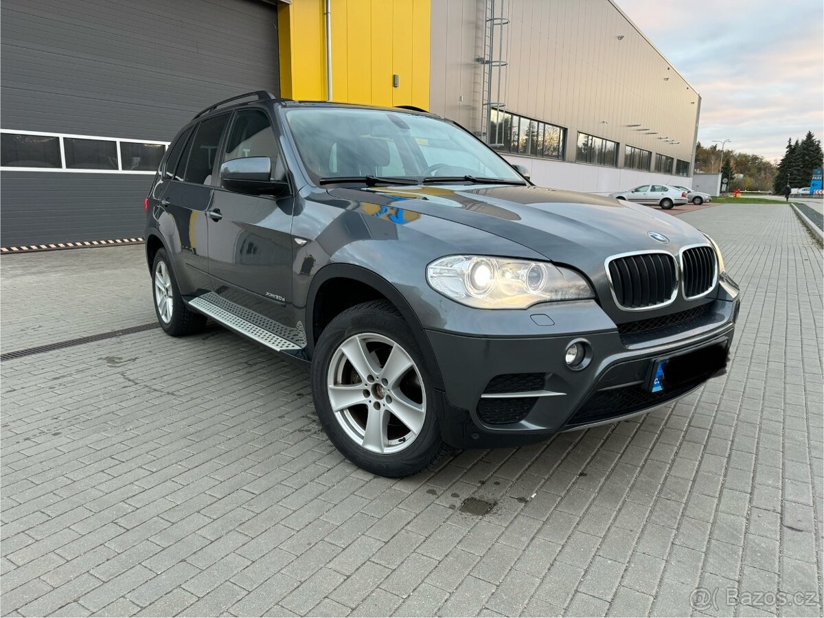 BMW x5 180kw 4x4 rok 2011 TOP STAV