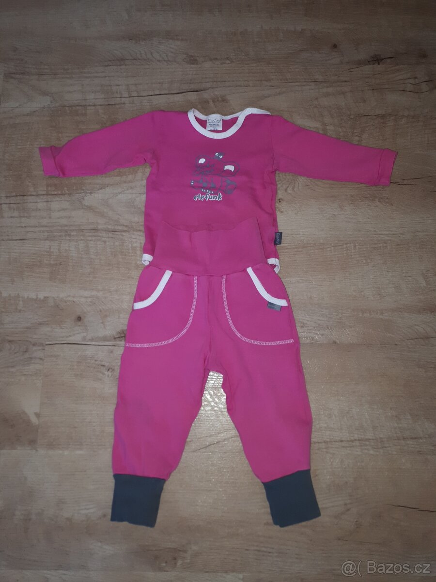 Dívčí body, tepláky, overal vel. 86